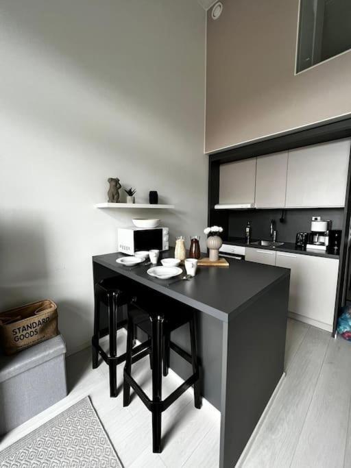Cozy Penthouse Loft - Near The Airport Daire Vantaa Dış mekan fotoğraf